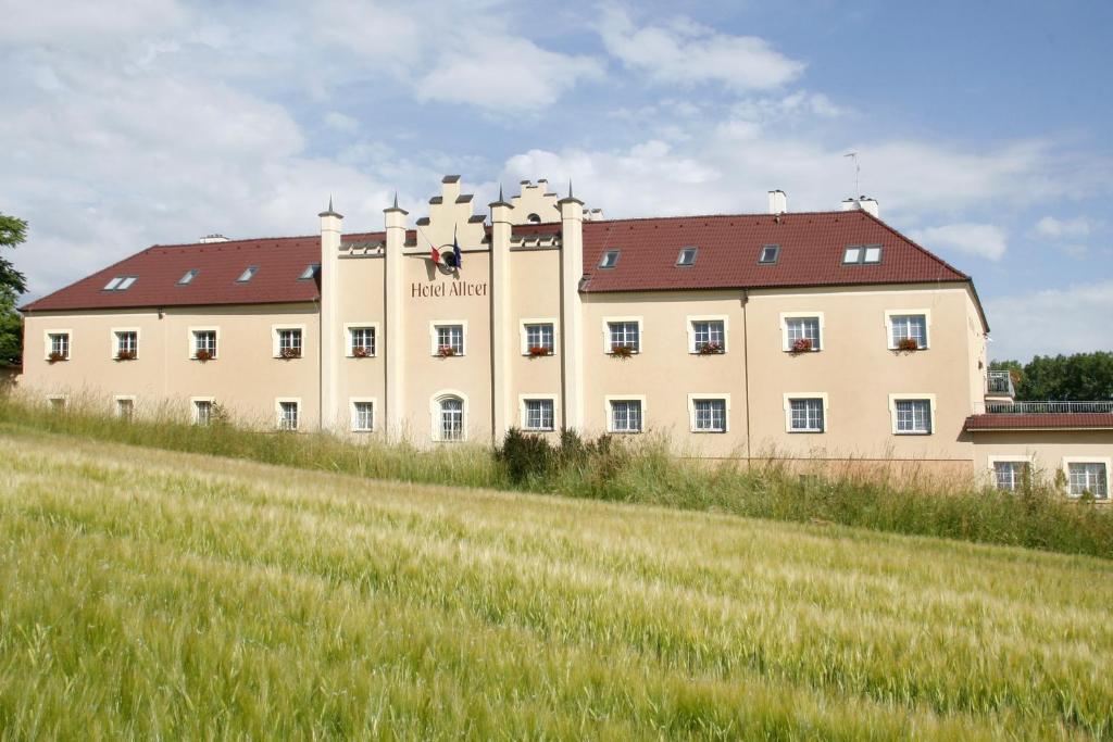 Drnovice  Hotel Allvet מראה חיצוני תמונה